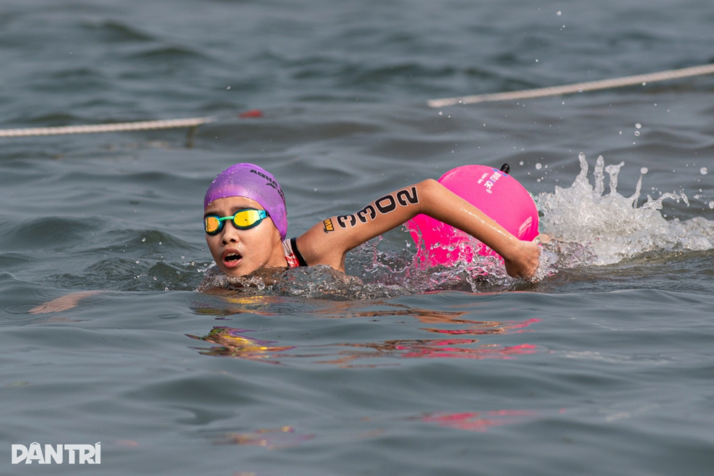 cự ly Aqua Warriors 